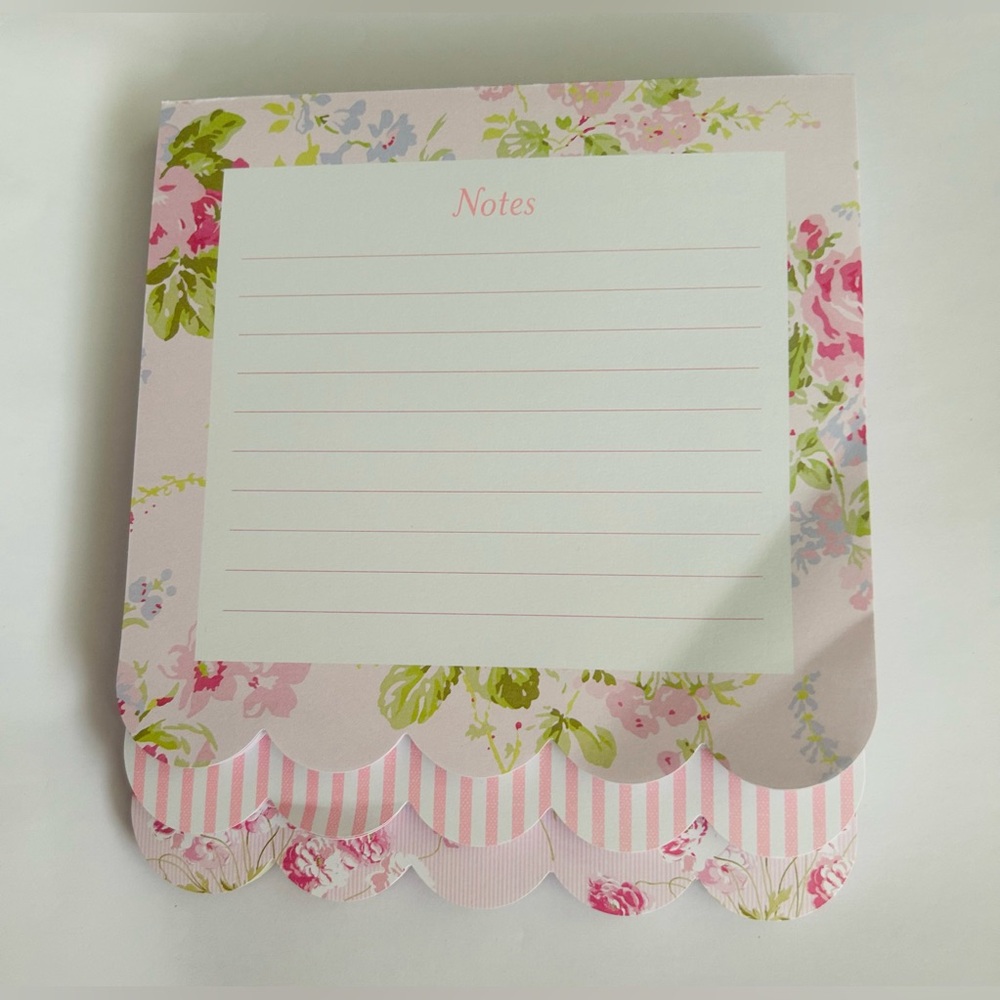 New Laura Ashley 3 Pack Scalloped Layered Note Pads - Picture 7 of 16